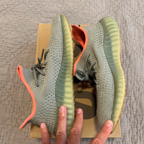 Adidas Yeezy Boost 350 V2 Desert Sage Size 11 Mens - Picture 2 of 8